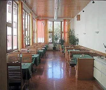 Engl Ξενοδοχείο