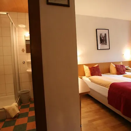 Engl Hotell 3*